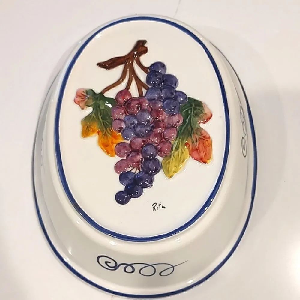 Bassano Hand Painted Grapes Italian Mold Wall Hanging Vintage